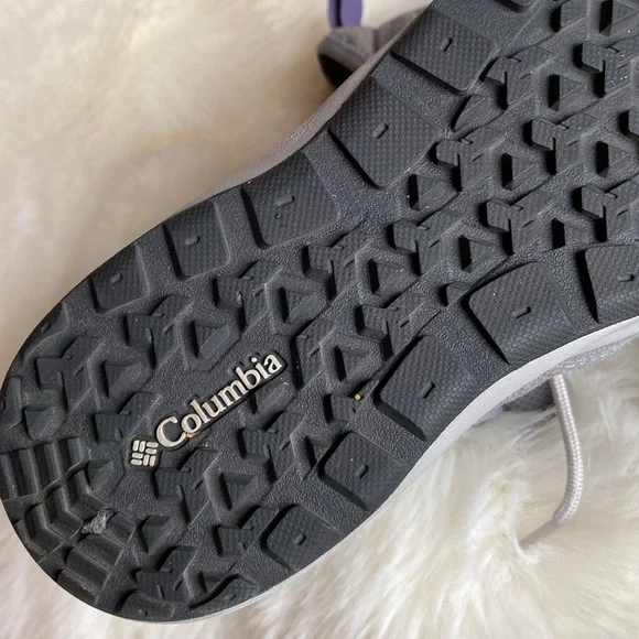 COLUMBIA WOMEN HIKING BOOTS SIZE 6.5  SIPER CUTE GRAY & PURPLE - Picture 5 of 6